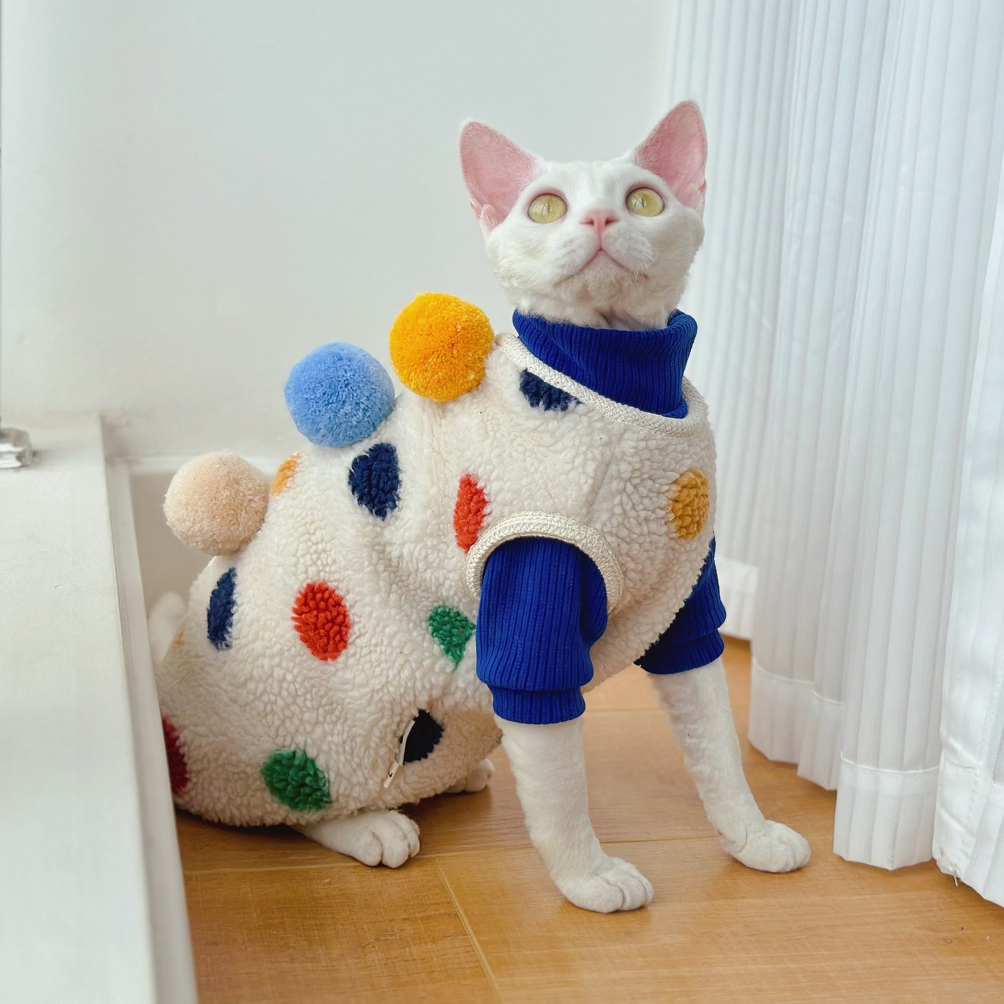 Sphynx Cat Fleece Coat – Tri Pom-Pom Winter Jacket (Devon Rex)